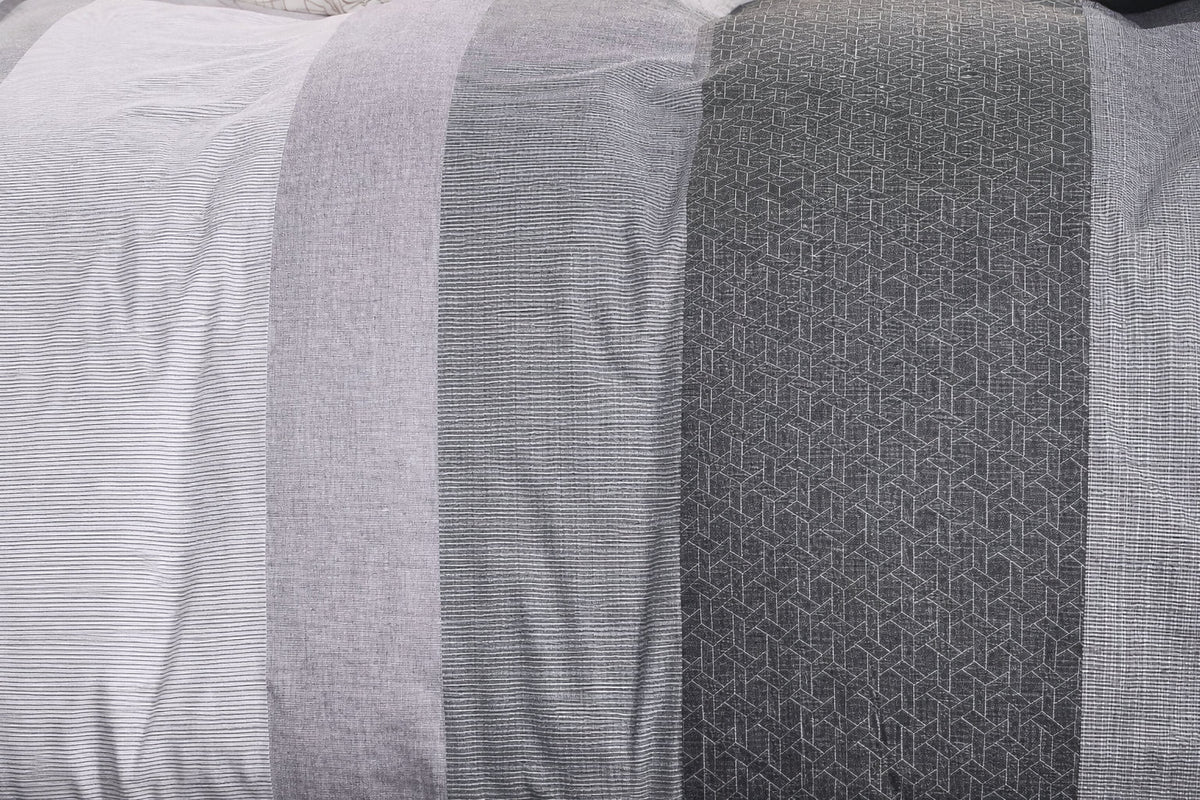 Close-up of the Brooks cotton weave